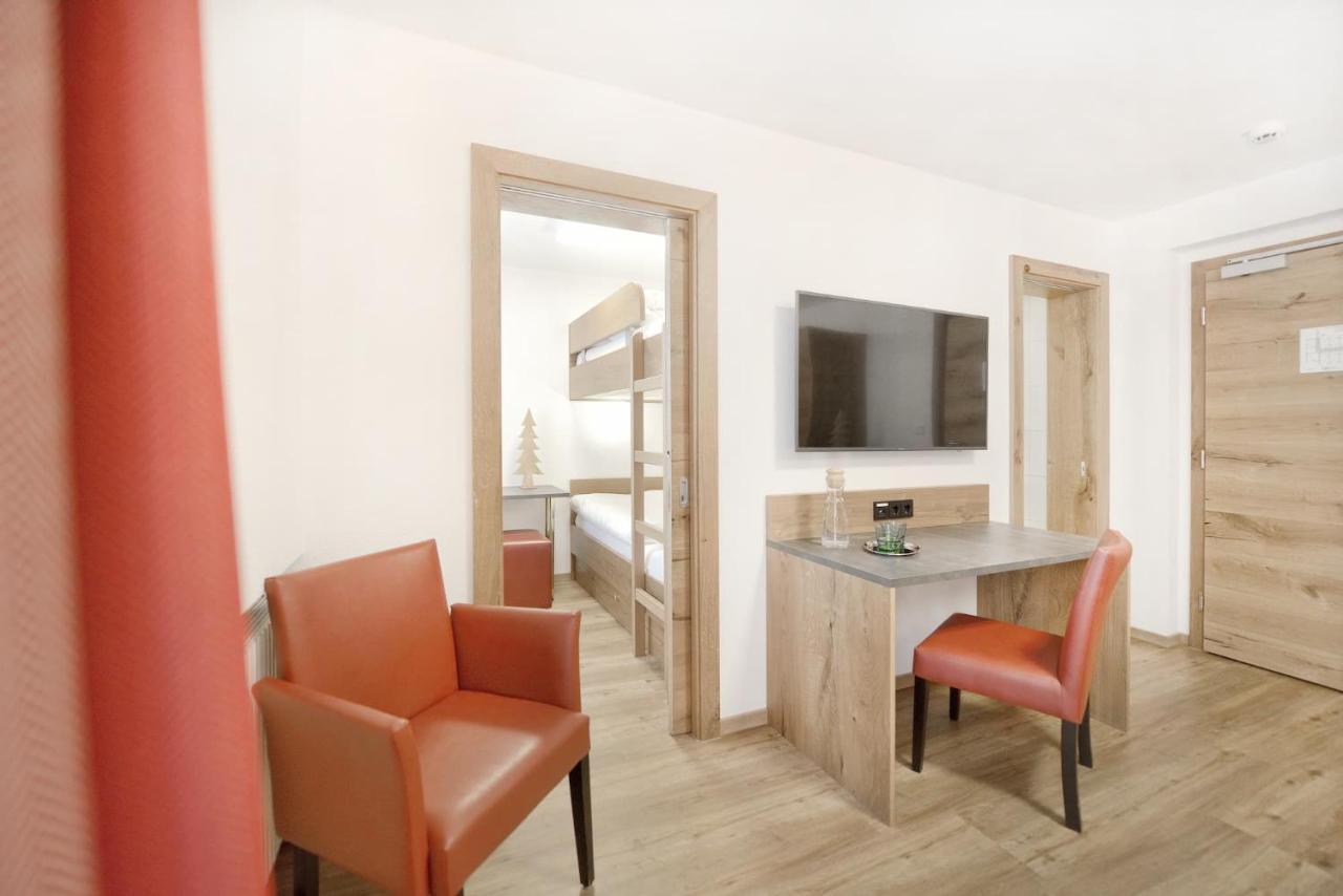 Hotel Alpina Superior Петной ам Арлберг Екстериор снимка