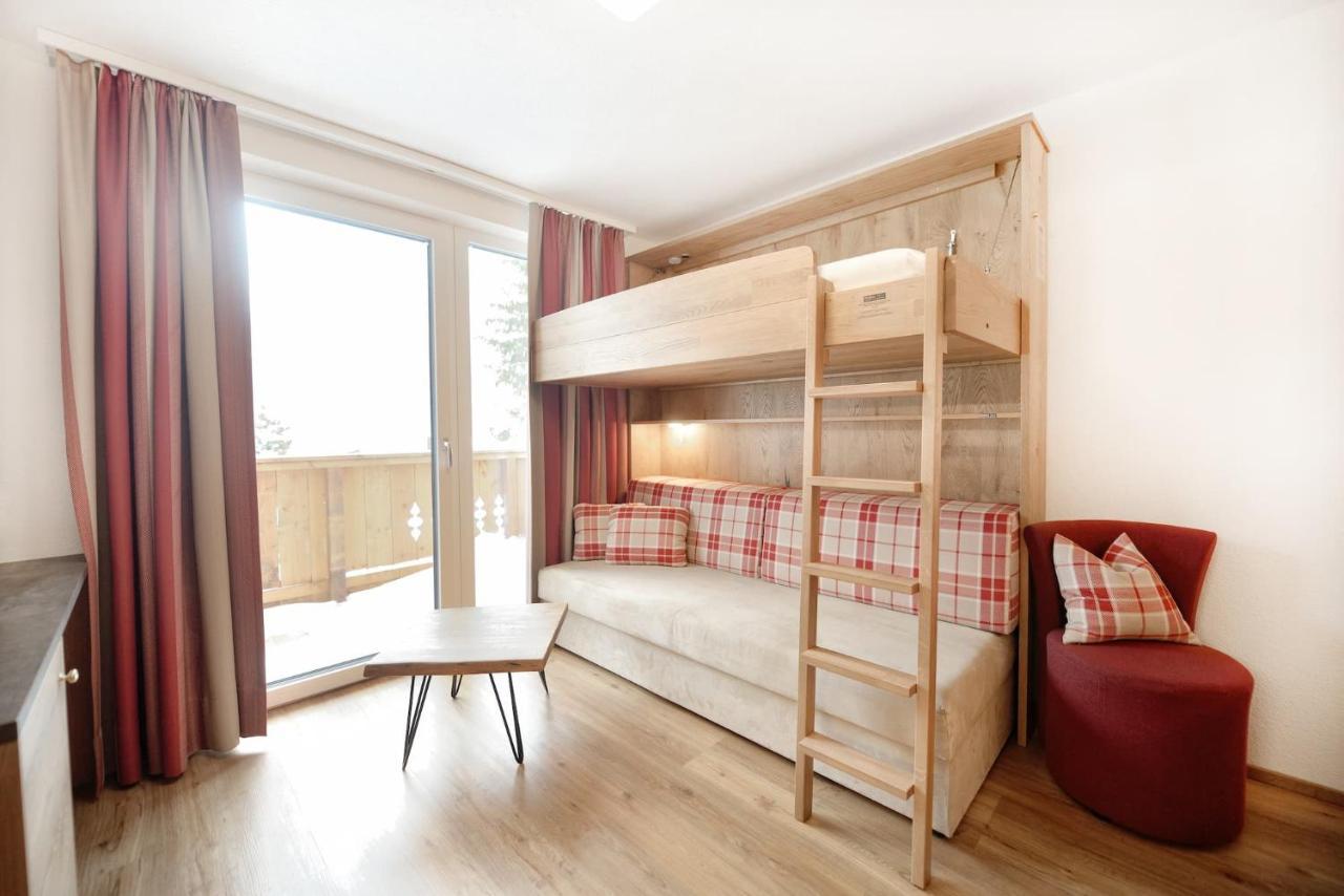 Hotel Alpina Superior Петной ам Арлберг Екстериор снимка