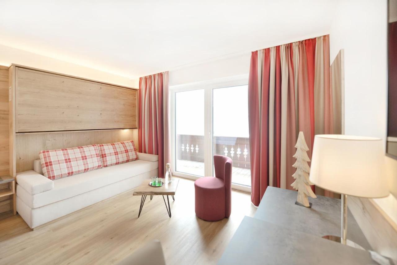 Hotel Alpina Superior Петной ам Арлберг Екстериор снимка