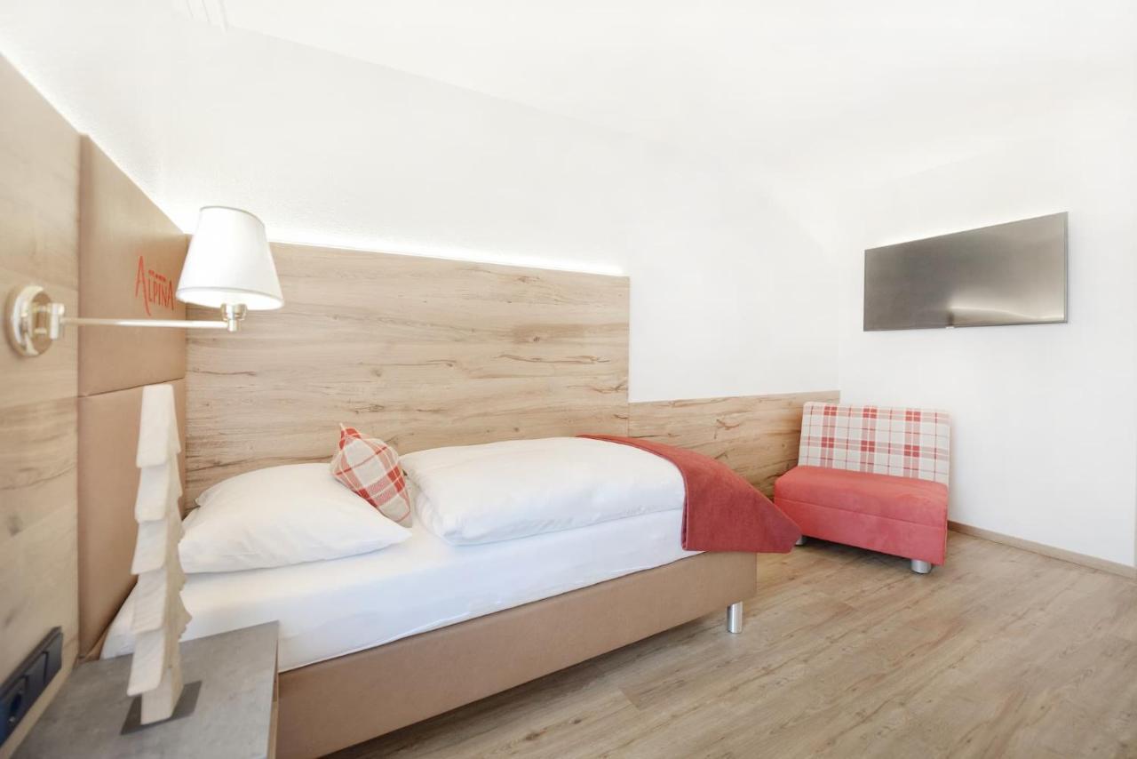 Hotel Alpina Superior Петной ам Арлберг Екстериор снимка